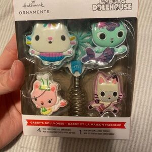 New Hallmark Gabby's Dollhouse Mini Ornaments Set